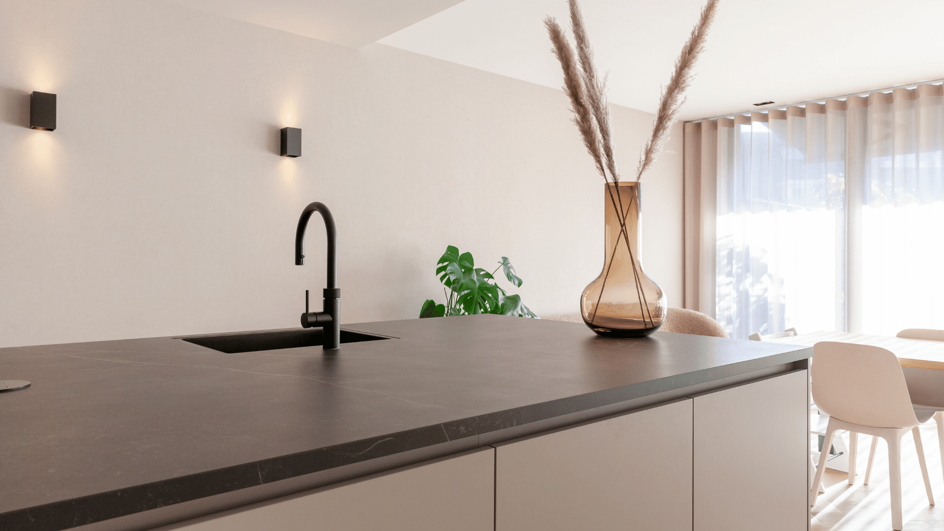 Van Ginkel Keukens Minimalistische keukens modern zonder poespas